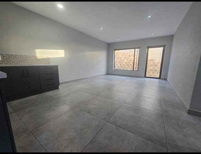 4 BEDROOM HOUSE FOR SALE IN ISLAND VIEW